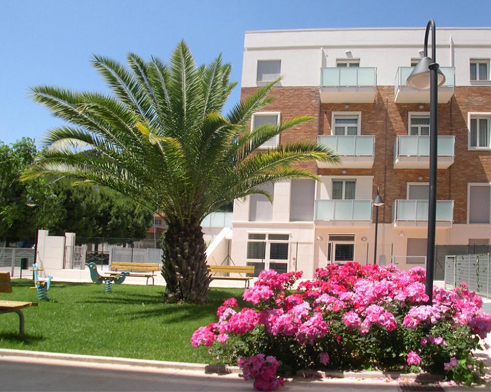 Residence I Delfini Купра-Мариттіма Екстер'єр фото